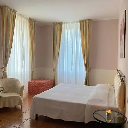 Hotel Caroline 4*