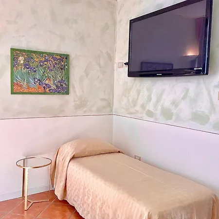 Hotel Caroline 4*
