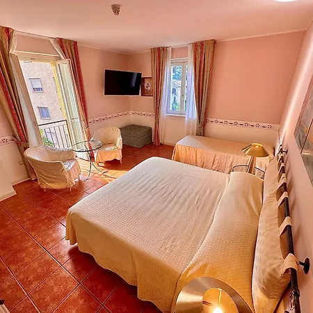 Hotel Caroline Brusimpiano