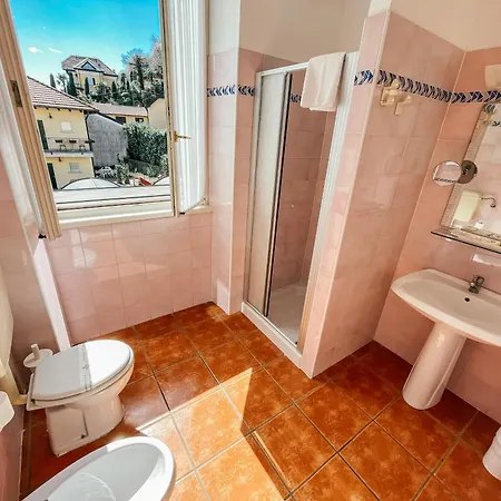 Caroline Hotel 4*