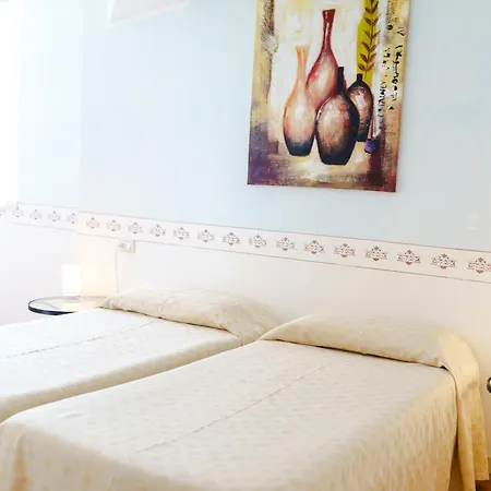 Hotel Caroline